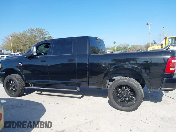 2019 Ram 2500 Laramie with VIN 3C6UR5NL9KG607477, listed as a IAAI auction lot 41712518 with 116,613 mi miles. Bid and sale history available at carsss.com. Image 14.