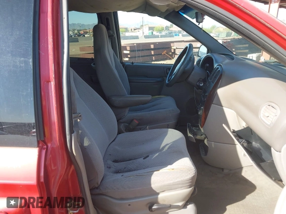 2003 Chrysler Town & Country with VIN 2C4GP24373R242644, listed as a IAAI auction lot 41950283 with 177,675 mi miles. Bid and sale history available at carsss.com. Image 5.
