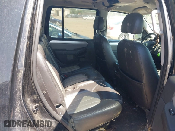 2005 Mercury Mountaineer Convenience z VIN 4M2DU86W45ZJ27153, wystawiony jako IAAI lot #42536111 z przebiegiem 224 893 mil mil oraz . Historia ofert i sprzedaży dostępna na DreamBid. Obrazek 8.