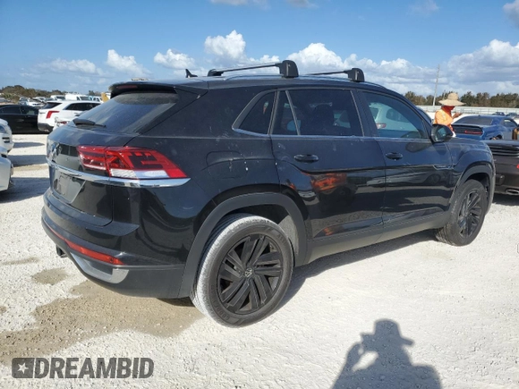 2023 Volkswagen Atlas SE z VIN 1V2WE2CA8PC214978, wystawiony jako Copart lot #77003984 z przebiegiem 6 926 mil mil oraz Nie do naprawy • Non repairable. Historia ofert i sprzedaży dostępna na DreamBid. Obrazek 3.