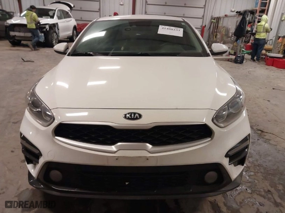 2020 Kia Forte LXS with VIN 3KPF24AD4LE152002, listed as a IAAI auction lot 41408233 with NaN miles. Bid and sale history available at carsss.com. Image 13.