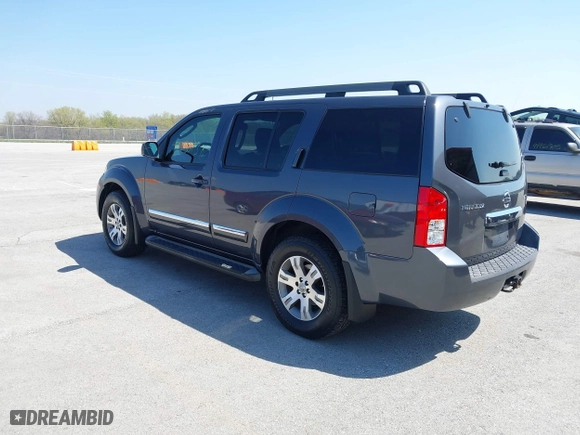 2011 Nissan Pathfinder SV with VIN 5N1AR1NNXBC622963, listed as a IAAI auction lot 41930318 with 208,272 mi miles. Bid and sale history available at carsss.com. Image 3.