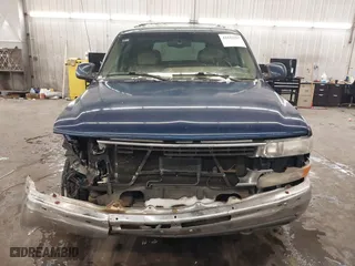 2001 Chevrolet Tahoe LS with VIN 1GNEK13TX1R108982, listed as a IAAI auction lot 41622297 with 202,013 mi miles. Bid and sale history available at carsss.com. Image 13.