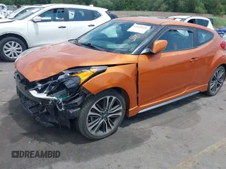 2016 Hyundai Veloster Turbo z VIN KMHTC6AE8GU302247, wystawiony jako IAAI lot #42619624 z przebiegiem 35 112 mil mil oraz . Historia ofert i sprzedaży dostępna na DreamBid. Obrazek 17.