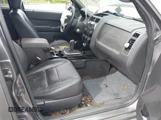 2009 Ford Escape Limited z VIN 1FMCU04749KB34919, wystawiony jako IAAI lot #40820827 z przebiegiem Nie podano mil oraz . Historia ofert i sprzedaży dostępna na DreamBid. Obrazek 5.