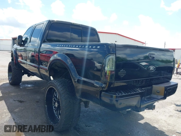 2010 Ford F-250 XL z VIN 1FTSW2BR0AEA68608, wystawiony jako IAAI lot #42115694 z przebiegiem 182 767 mil mil oraz . Historia ofert i sprzedaży dostępna na DreamBid. Obrazek 3.