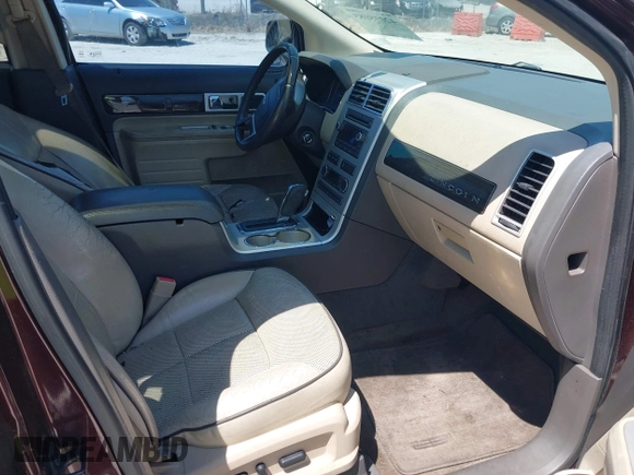 2009 Lincoln MKX with VIN 2LMDU88C49BJ02240, listed as a IAAI auction lot 42038085 with 258,418 mi miles and . Bid and sale history available at DreamBid. Image 5.