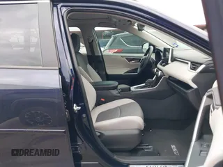 2025 Toyota RAV4 XLE with VIN 2T3W1RFV6SW367868, listed as a IAAI auction lot 41699930 with 2,204 mi miles. Bid and sale history available at carsss.com. Image 5.