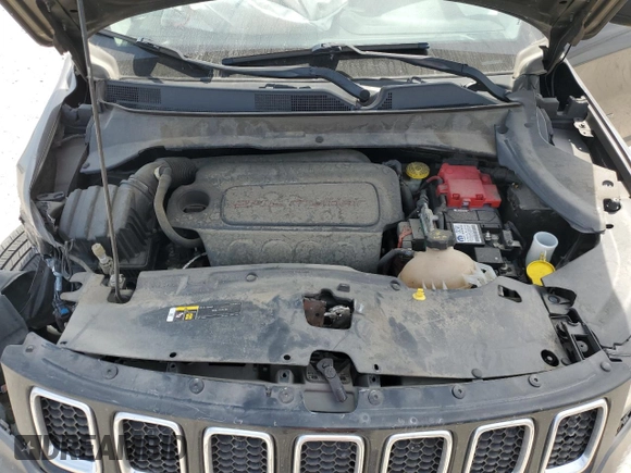 2021 Jeep Compass Latitude with VIN 3C4NJCBB0MT505824, listed as a Copart auction lot 53182825 with 124,628 mi miles and Salvage title. Bid and sale history available at DreamBid. Image 13.