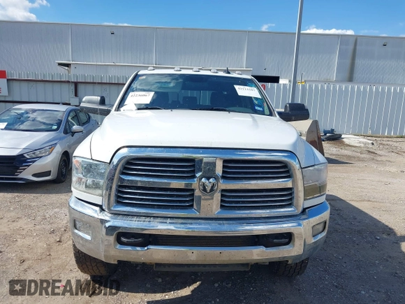2018 Ram 2500 Big Horn with VIN 3C6UR5ML3JG359629, listed as a IAAI auction lot 42236067 with 137,450 mi miles and . Bid and sale history available at DreamBid. Image 12.