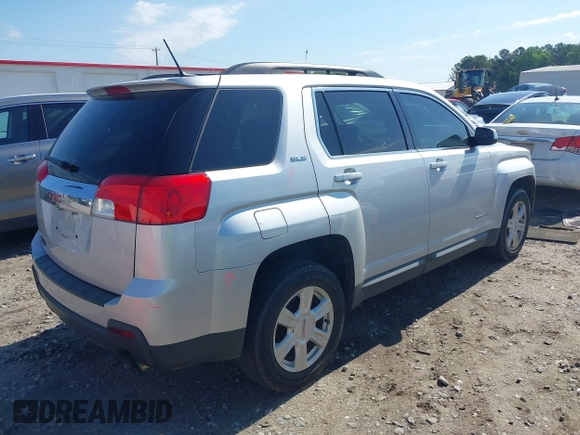 2014 GMC Terrain SLE z VIN 2GKFLRE37E6326485, wystawiony jako IAAI lot #42193314 z przebiegiem 167 209 mil mil oraz . Historia ofert i sprzedaży dostępna na DreamBid. Obrazek 4.