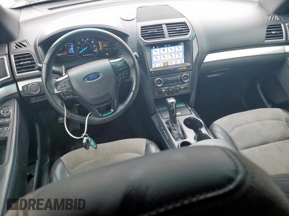 2017 Ford Explorer XLT with VIN 1FM5K7D86HGA69038, listed as a Copart auction lot 60349135 with 139,562 mi miles and Salvage title. Bid and sale history available at DreamBid. Image 8.