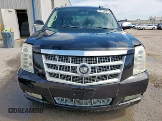 2010 Cadillac Escalade ESV Platinum Edition z VIN 1GYUKKEF9AR216912, wystawiony jako Copart lot #60753095 z przebiegiem 143 448 mil mil oraz Czysty tytuł • Clean title. Historia ofert i sprzedaży dostępna na DreamBid. Obrazek 5.