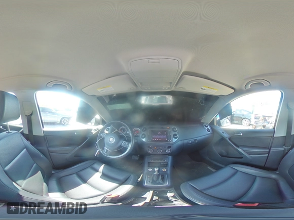 2017 Volkswagen Tiguan S z VIN WVGAV7AX9HK018499, wystawiony jako Copart lot #62606655 z przebiegiem 77 991 mil mil oraz Szkoda całkowita • Salvage title. Historia ofert i sprzedaży dostępna na DreamBid. Obrazek 14.