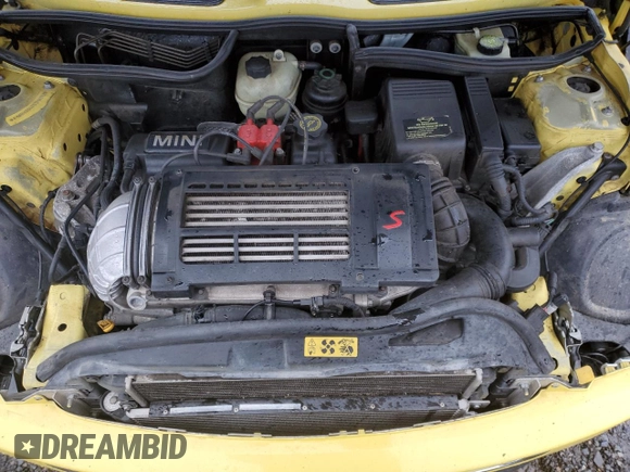 2005 MINI Convertible S with VIN WMWRH33475TF81762, listed as a Copart auction lot 46510115 with 139,199 mi miles and Salvage title. Bid and sale history available at DreamBid. Image 11.