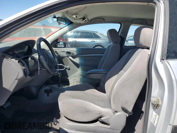 2001 Ford Focus ZX3 z VIN 3FAFP313X1R243418, wystawiony jako Copart lot #48558175 z przebiegiem 43 257 mil mil oraz Szkoda całkowita • Salvage title. Historia ofert i sprzedaży dostępna na DreamBid. Obrazek 7.