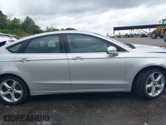 2016 Ford Fusion SE with VIN 3FA6P0T92GR307623, listed as a IAAI auction lot 42201937 with 195,789 mi miles and . Bid and sale history available at DreamBid. Image 14.