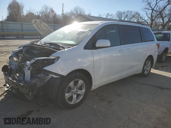 2017 Toyota Sienna LE Auto Access Seat with VIN 5TDKZ3DC8HS847703, listed as a Copart auction lot 84876684 with 175,928 mi miles and Salvage Title. Bid and sale history available at carsss.com. Image 1.