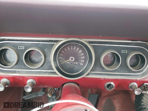 1966 Ford Mustang z VIN 6R07T204871, wystawiony jako Copart lot #47896195 z przebiegiem 45 732 mil mil oraz Czysty tytuł • Clean title. Historia ofert i sprzedaży dostępna na DreamBid. Obrazek 9.