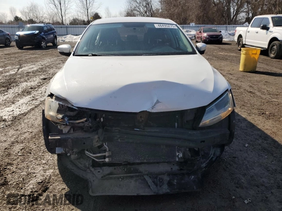 2011 Volkswagen Jetta SE with VIN 3VWDX7AJ7BM371585, listed as a Copart auction lot 48495275 with 198,268 mi miles and Clean title. Bid and sale history available at DreamBid. Image 5.
