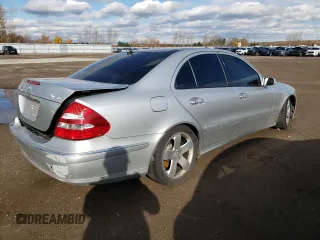 2005 Mercedes-Benz E 500 z VIN WDBUF83J45X182589, wystawiony jako Copart lot #78574024 z przebiegiem 74 054 mil mil oraz Szkoda całkowita • Salvage title. Historia ofert i sprzedaży dostępna na DreamBid. Obrazek 3.