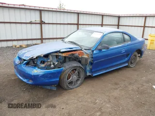 1995 Ford Mustang z VIN 1FALP4046SF207937, wystawiony jako IAAI lot #42222338 z przebiegiem 228 850 mil mil oraz . Historia ofert i sprzedaży dostępna na DreamBid. Obrazek 2.