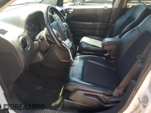 2016 Jeep Compass Sport z VIN 1C4NJCBA7GD740089, wystawiony jako Copart lot #65880235 z przebiegiem 157 601 mil mil oraz Czysty tytuł • Clean title. Historia ofert i sprzedaży dostępna na DreamBid. Obrazek 7.