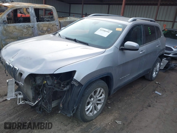 2019 Jeep Cherokee Latitude with VIN 1C4PJLCBXKD247676, listed as a IAAI auction lot 41598599 with 149,815 mi miles. Bid and sale history available at carsss.com. Image 18.