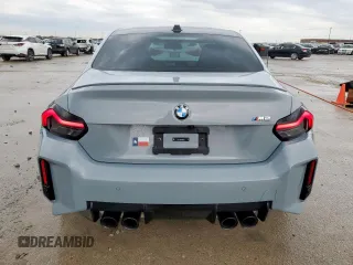 2024 BMW M2 z VIN 3MF13DM04R8E82744, wystawiony jako Copart lot #54774895 z przebiegiem 6 974 mil mil oraz Szkoda całkowita • Salvage title. Historia ofert i sprzedaży dostępna na DreamBid. Obrazek 6.