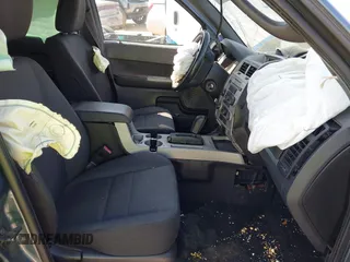2011 Ford Escape XLT с VIN 1FMCU0DG1BKC70141, выставлен на аукционе IAAI как лот 42109881 с пробегом 206 714 миль миль и . История ставок и продаж доступна на DreamBid. Изображение 5.