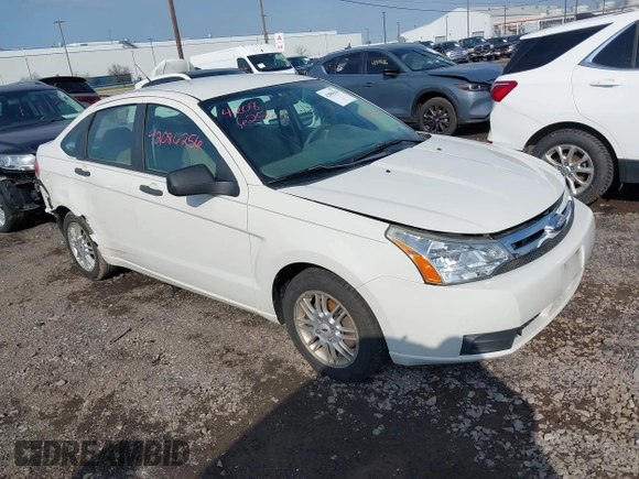 2009 Ford Focus SE z VIN 1FAHP35N79W235743, wystawiony jako IAAI lot #42086256 z przebiegiem 95 986 mil mil oraz . Historia ofert i sprzedaży dostępna na DreamBid. Obrazek 1.