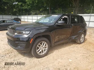 2023 Jeep Grand Cherokee Laredo z VIN 1C4RJGAG0PC534682, wystawiony jako Copart lot #56981675 z przebiegiem 16 749 mil mil oraz Szkoda całkowita • Salvage title. Historia ofert i sprzedaży dostępna na DreamBid. Obrazek 1.