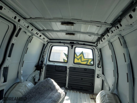 2019 GMC Savana Cargo Van with VIN 1GTW7AFG1K1246472, listed as a Copart auction lot 47945425 with 67,493 mi miles and Salvage Title. Bid and sale history available at carsss.com. Image 10.