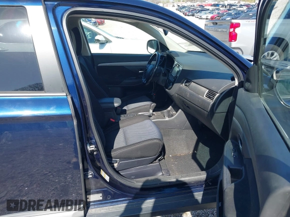 2016 Mitsubishi Outlander SE with VIN JA4AD3A37GZ003674, listed as a IAAI auction lot 41989256 with 118,066 mi miles and . Bid and sale history available at DreamBid. Image 5.