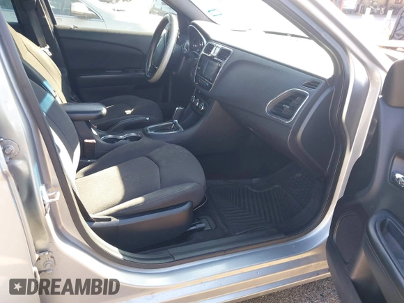2013 Chrysler 200 LX with VIN 1C3CCBAB4DN733262, listed as a IAAI auction lot 41842571 with 232,878 mi miles. Bid and sale history available at carsss.com. Image 5.