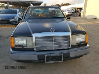 1992 Mercedes-Benz 300 E with VIN WDBEA30D8NB727811, listed as a Copart auction lot 87510605 with 130,008 mi miles and Clean Title. Bid and sale history available at carsss.com. Image 5.