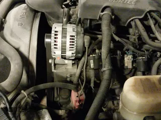 2000 GMC Sierra 1500 SLE z VIN 1GTEK19T8YE297889, wystawiony jako IAAI lot #43489121 z przebiegiem 184 419 mil mil oraz . Historia ofert i sprzedaży dostępna na DreamBid. Obrazek 20.