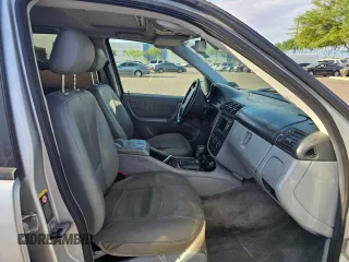 2002 Mercedes-Benz M-Class with VIN 4JGAB54EX2A347717, listed as a Copart auction lot 77914574 with 250,155 mi miles and Clean Title. Bid and sale history available at carsss.com. Image 5.