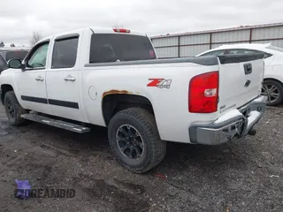 2008 Chevrolet Silverado 1500 LTZ with VIN 2GCEK133681127301, listed as a IAAI auction lot 41296503 with 174,024 mi miles and . Bid and sale history available at DreamBid. Image 3.