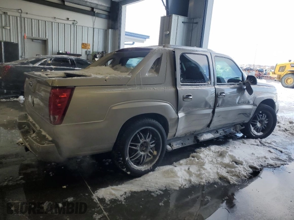 2004 Cadillac Escalade EXT z VIN 3GYEK62N34G324955, wystawiony jako Copart lot #87479764 z przebiegiem 218 127 mil mil oraz Szkody całkowita. Historia ofert i sprzedaży dostępna na DreamBid. Obrazek 3.