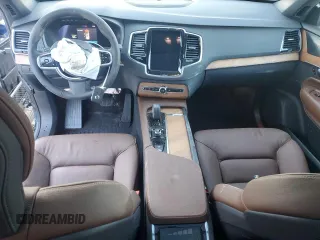 2025 Volvo XC90 Plus with VIN YV4062PE1S1290478, listed as a Copart auction lot 87835175 with 670 mi miles and Non Repairable. Bid and sale history available at DreamBid. Image 8.
