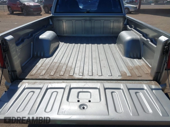 2000 GMC Sonoma SLS w/1SE Pkg with VIN 1GTCS1452YK293533, listed as a IAAI auction lot 41646784 with 121,173 mi miles. Bid and sale history available at carsss.com. Image 8.