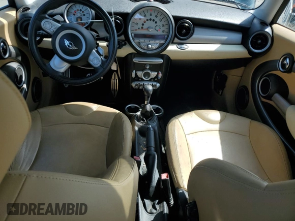 2009 MINI Hardtop S with VIN WMWMF73539TW85698, listed as a Copart auction lot 54957685 with 98,429 mi miles and Clean Title. Bid and sale history available at DreamBid. Image 8.