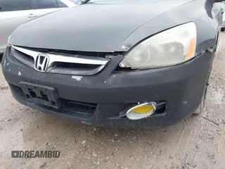 2003 Honda Accord LX z VIN 1HGCM56343A070391, wystawiony jako IAAI lot #41845069 z przebiegiem 297 781 mil mil oraz . Historia ofert i sprzedaży dostępna na DreamBid. Obrazek 12.