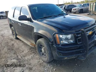 2012 Chevrolet Tahoe Commercial z VIN 1GNLC2E04CR290775, wystawiony jako IAAI lot #41028027 z przebiegiem 103 762 mil mil oraz . Historia ofert i sprzedaży dostępna na DreamBid. Obrazek 1.