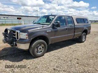 2006 Ford F-250 XL z VIN 1FTSX21556ED82242, wystawiony jako Copart lot #58216245 z przebiegiem 246 360 mil mil oraz Czysty tytuł • Clean title. Historia ofert i sprzedaży dostępna na DreamBid. Obrazek 1.