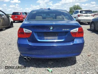 2008 BMW 3 Series 328i z VIN WBAVA33518P142319, wystawiony jako Copart lot #57081045 z przebiegiem 157 411 mil mil oraz Szkoda całkowita • Salvage title. Historia ofert i sprzedaży dostępna na DreamBid. Obrazek 6.
