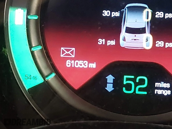 2018 FIAT 500e z VIN 3C3CFFGE4JT377259, wystawiony jako IAAI lot #41940039 z przebiegiem 61 053 mil mil oraz . Historia ofert i sprzedaży dostępna na DreamBid. Obrazek 16.