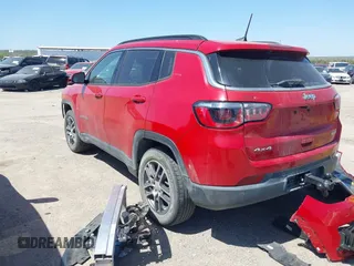 2018 Jeep Compass Latitude with VIN 3C4NJDBB8JT179577, listed as a IAAI auction lot 41996128 with 53,670 mi miles and . Bid and sale history available at DreamBid. Image 3.