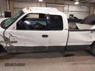 2001 Dodge Ram 2500 with VIN 1B7KF23631J609940, listed as a IAAI auction lot 41502861 with 1 mi miles. Bid and sale history available at carsss.com. Image 13.